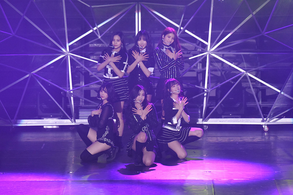 GFriend, Season of Glass World Tour GFriend, Season of Glass World Tour